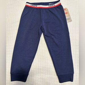 Levi's boys' knit jogger pants, elastic waistband
Boys SZ 4